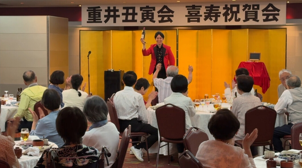 大阪のマジシャンＭＡＳＡ「マジシャン派遣」「出張マジック」お任せください♪♪　余興のプロです!!
