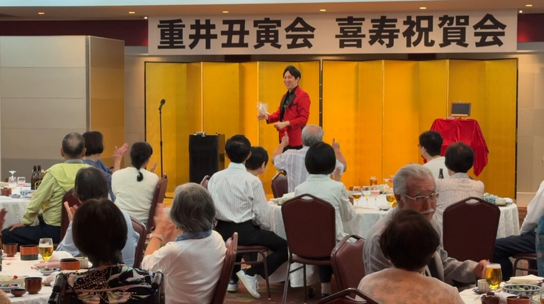 大阪のマジシャンＭＡＳＡ「マジシャン派遣」「出張マジック」お任せください♪♪　余興のプロです!!