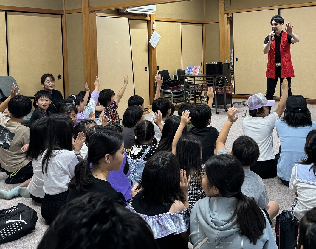 大阪のマジシャンＭＡＳＡ「マジシャン派遣」「出張マジック」お任せください♪♪　余興のプロです!!
