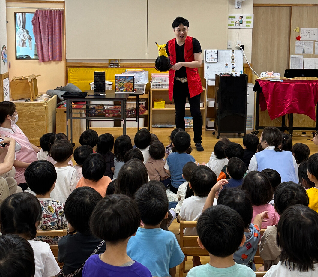 大阪のマジシャンＭＡＳＡ「マジシャン派遣」「出張マジック」お任せください♪♪　余興のプロです!!