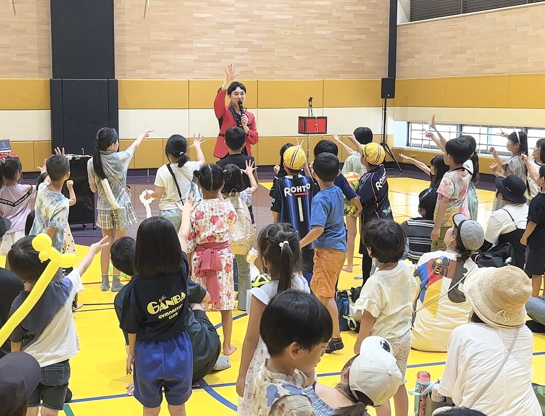 大阪のマジシャンＭＡＳＡ「マジシャン派遣」「出張マジック」お任せください♪♪　余興のプロです!!
