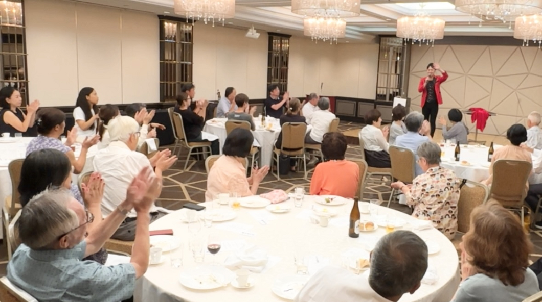 大阪のマジシャンＭＡＳＡ「マジシャン派遣」「出張マジック」お任せください♪♪　余興のプロです!!