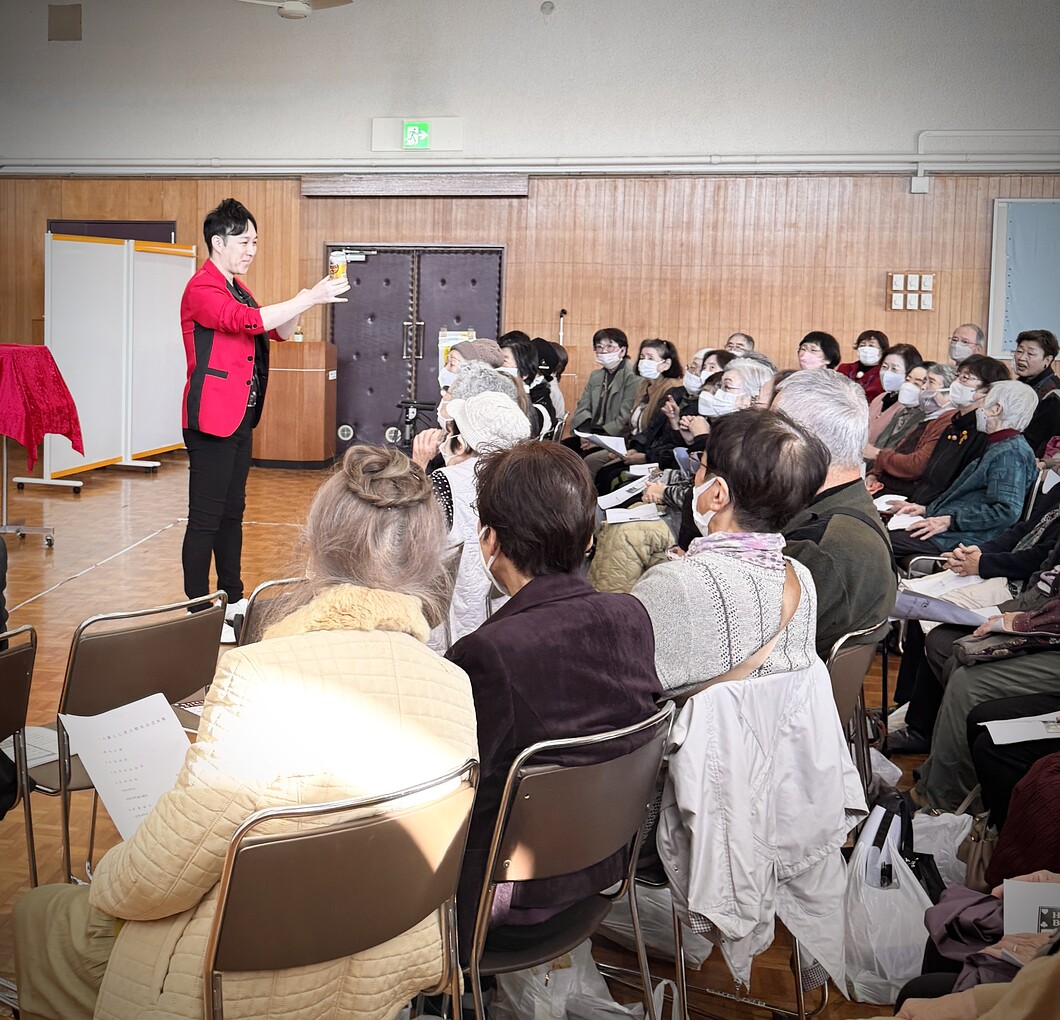 大阪のマジシャンＭＡＳＡ「マジシャン派遣」「出張マジック」お任せください♪♪　余興のプロです!!