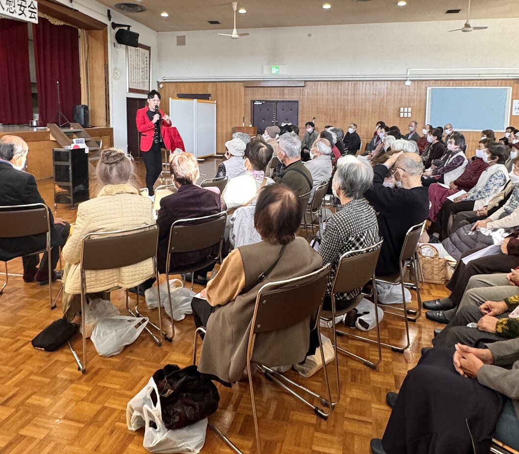 大阪のマジシャンＭＡＳＡ「マジシャン派遣」「出張マジック」お任せください♪♪　余興のプロです!!