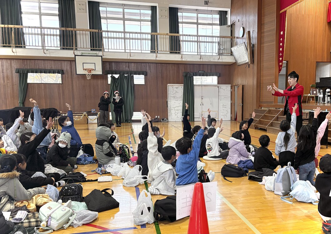 大阪のマジシャンＭＡＳＡ「マジシャン派遣」「出張マジック」お任せください♪♪　余興のプロです!!