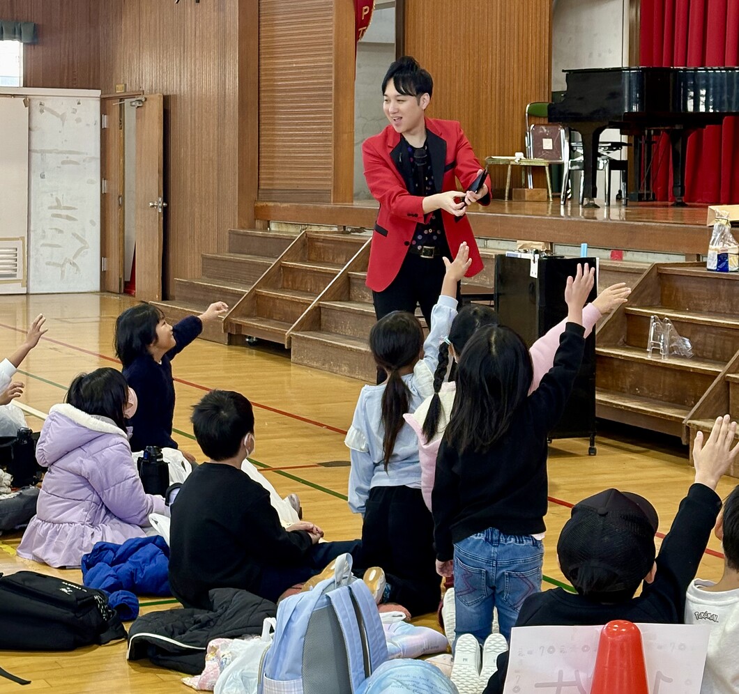 大阪のマジシャンMASA「マジシャン派遣」「出張マジック」お任せください♪♪ 余興のプロです!!