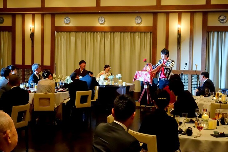 結婚式の余興はプロにお任せ