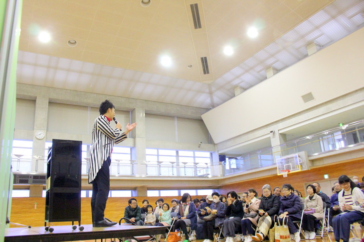 709