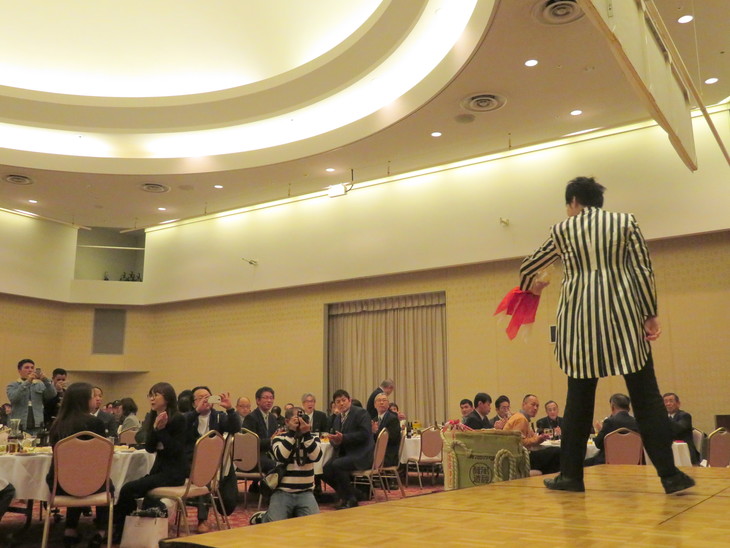 京都への「マジシャン派遣」はＭＡＳＡにお任せ　余興のプロがどんなイベントでも盛大に盛り上げます!! 忘年会・結婚式・学校公演など